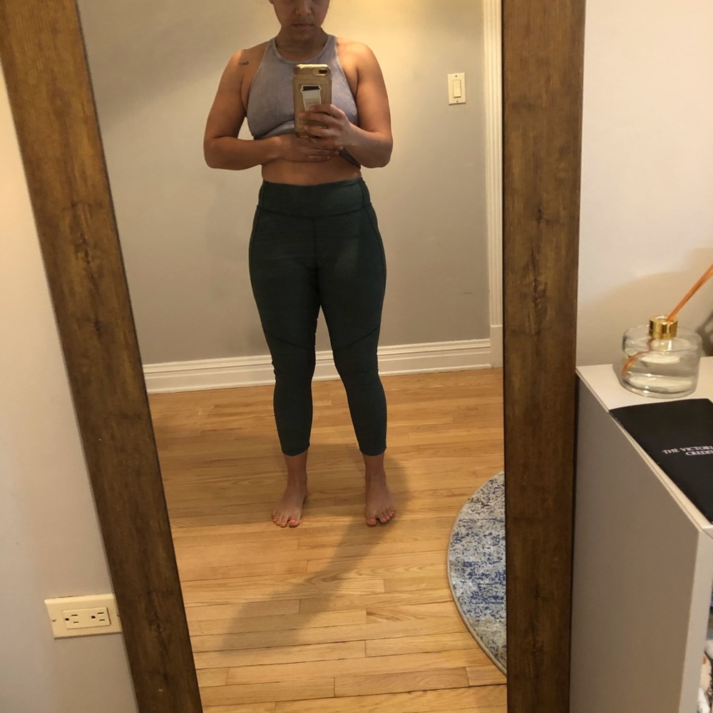 Outdoor voices cropped green leggings